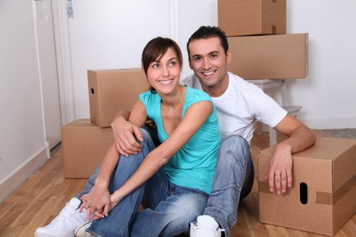 Protective packing supplies for fragile household and office items